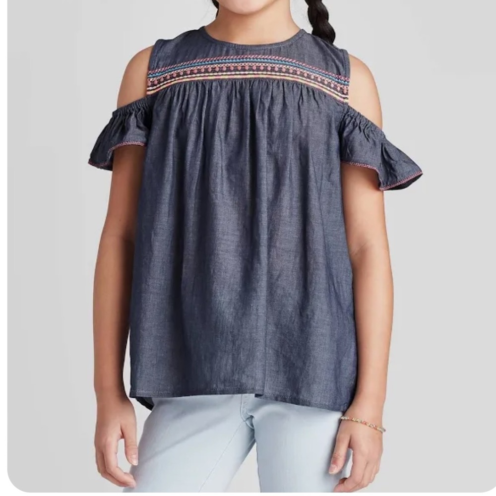 [Cat & Jack] Girl’s Chambray Embroidered Cold Shoulder Top Size M= 7/8